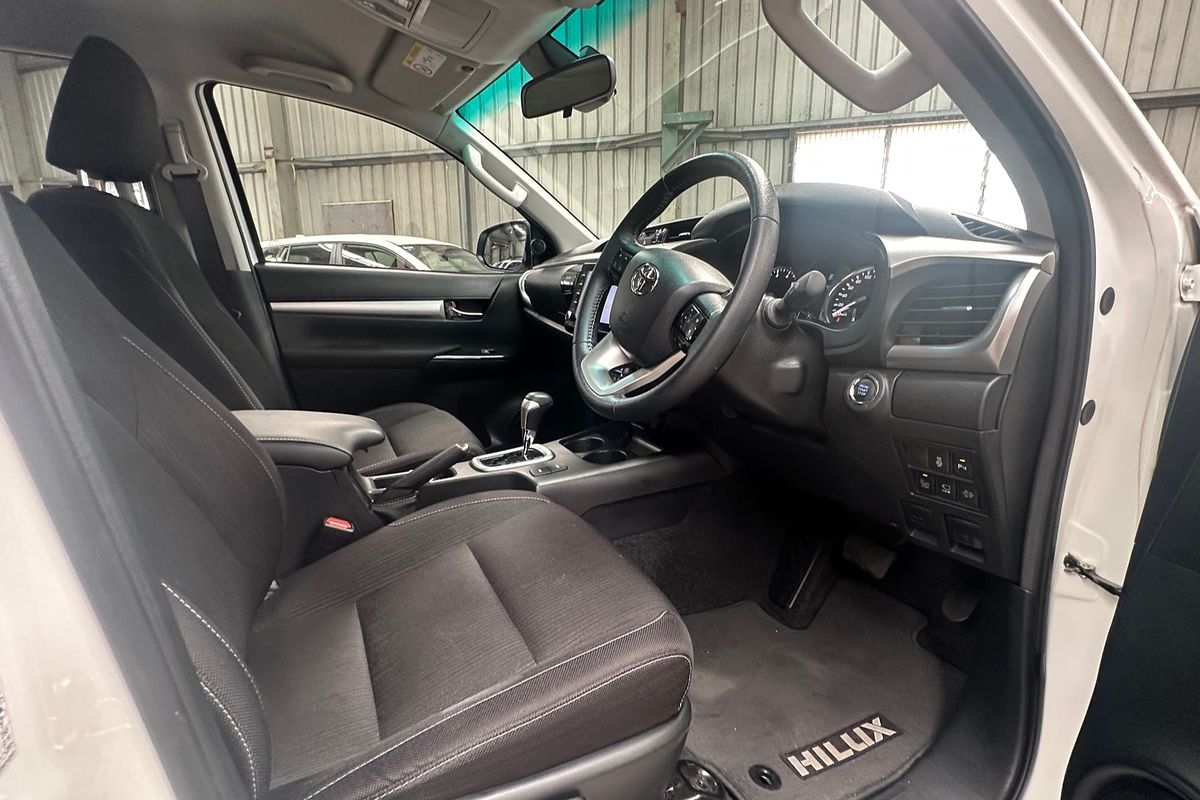 2023 Toyota Hilux SR5 GUN126R