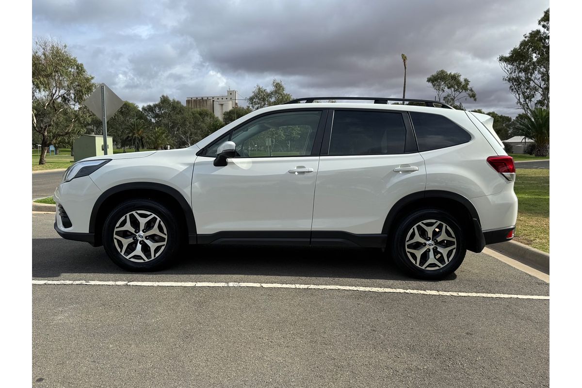 2023 Subaru Forester 2.5i S5