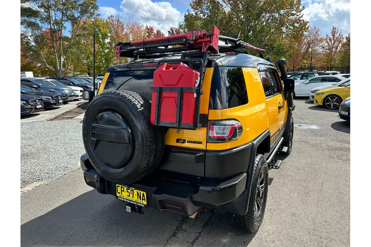 2011 Toyota FJ Cruiser GSJ15R