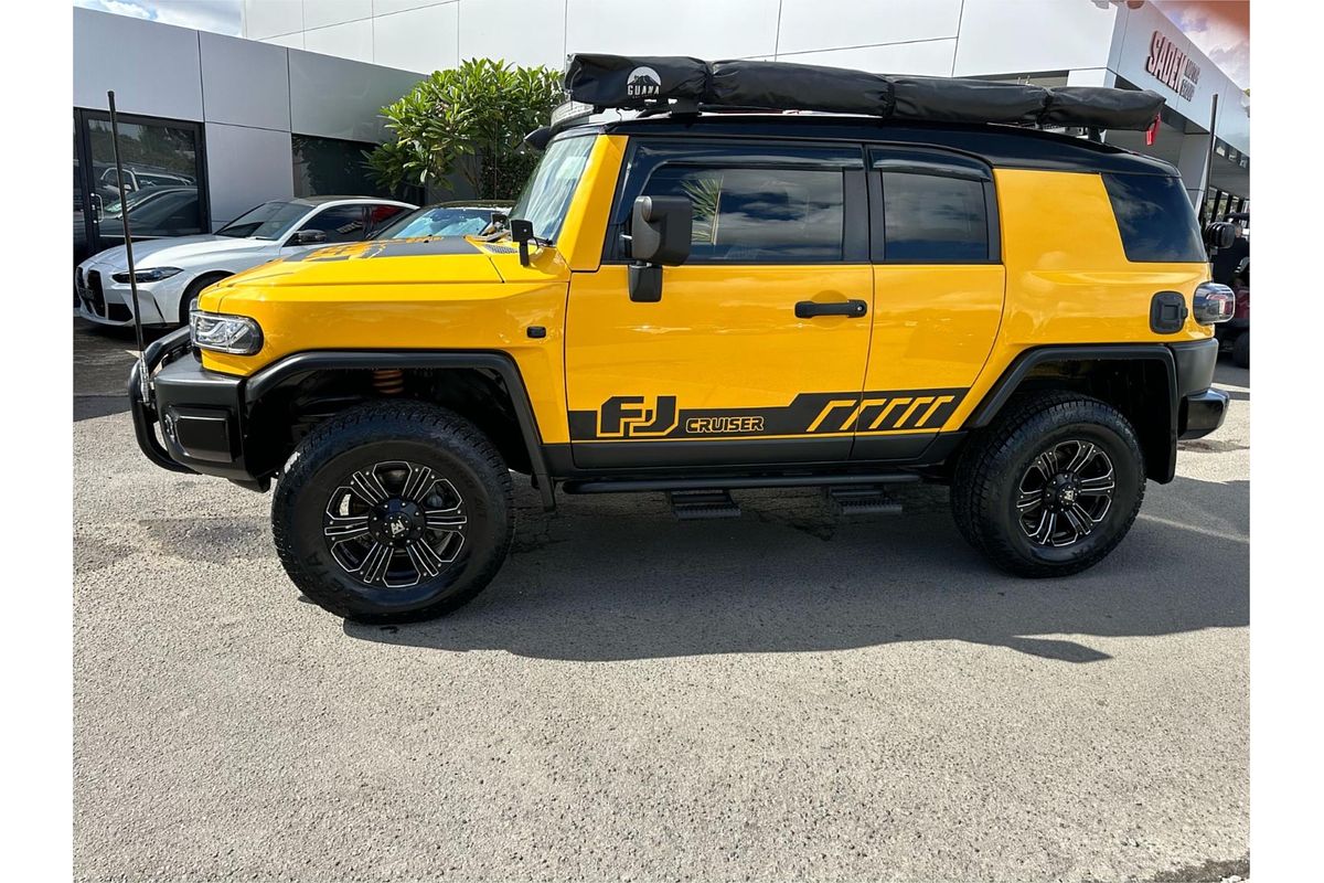 2011 Toyota FJ Cruiser GSJ15R