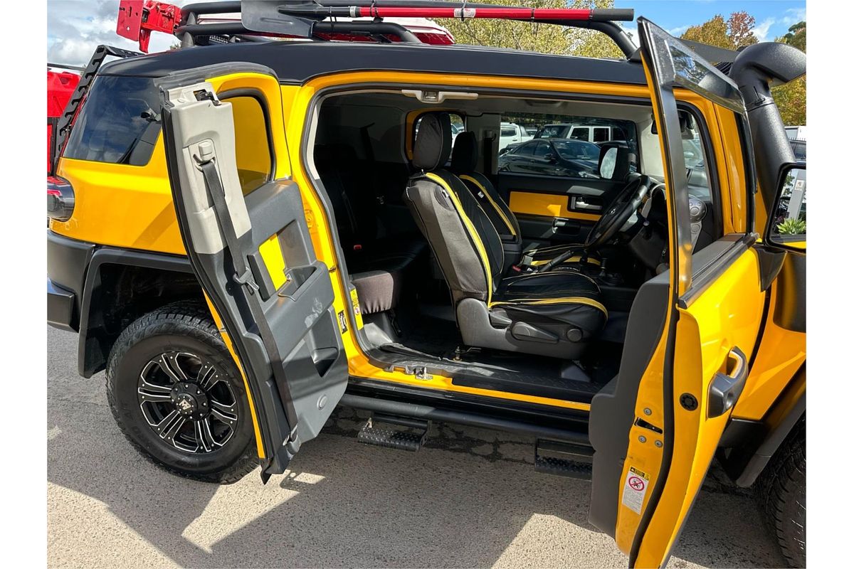 2011 Toyota FJ Cruiser GSJ15R