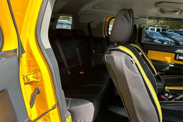 2011 Toyota FJ Cruiser GSJ15R