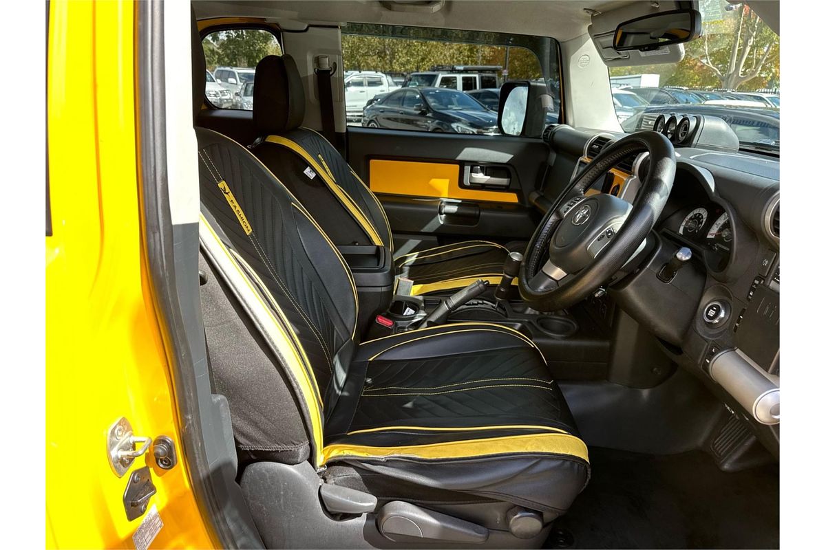 2011 Toyota FJ Cruiser GSJ15R