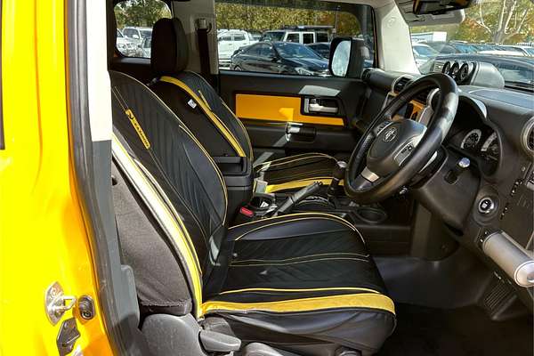 2011 Toyota FJ Cruiser GSJ15R