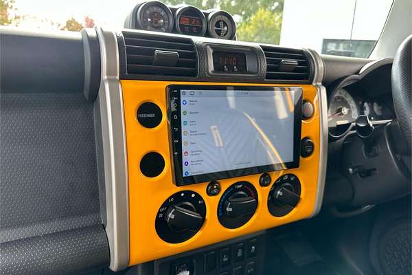 2011 Toyota FJ Cruiser GSJ15R