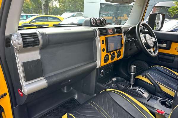 2011 Toyota FJ Cruiser GSJ15R