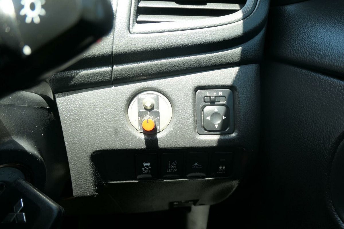 2019 Mitsubishi Triton GLX ADAS MR 4X4