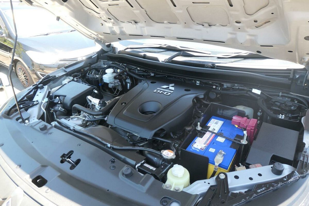2019 Mitsubishi Triton GLX ADAS MR 4X4