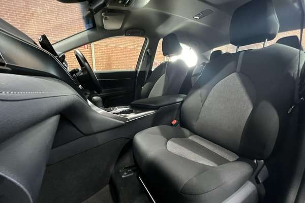 2024 Toyota Camry Ascent AXVH70R