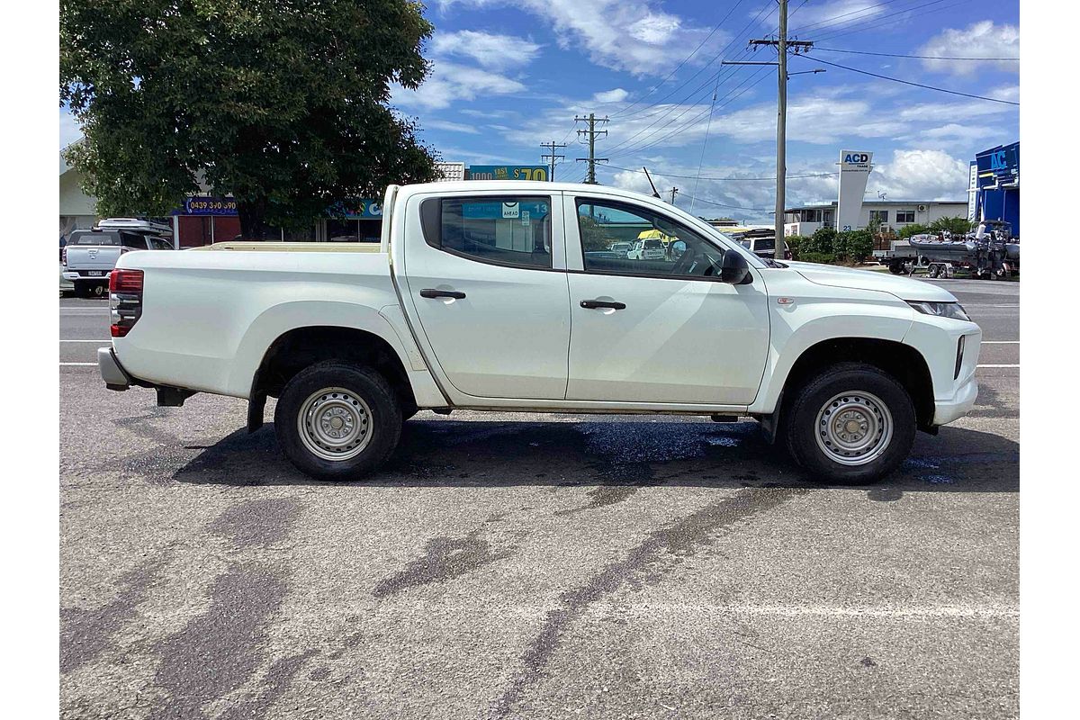 2020 Mitsubishi Triton GLX MR 4X4