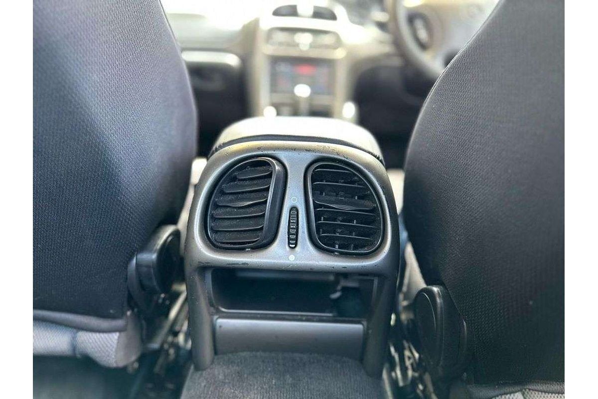 2001 Holden Calais  VX