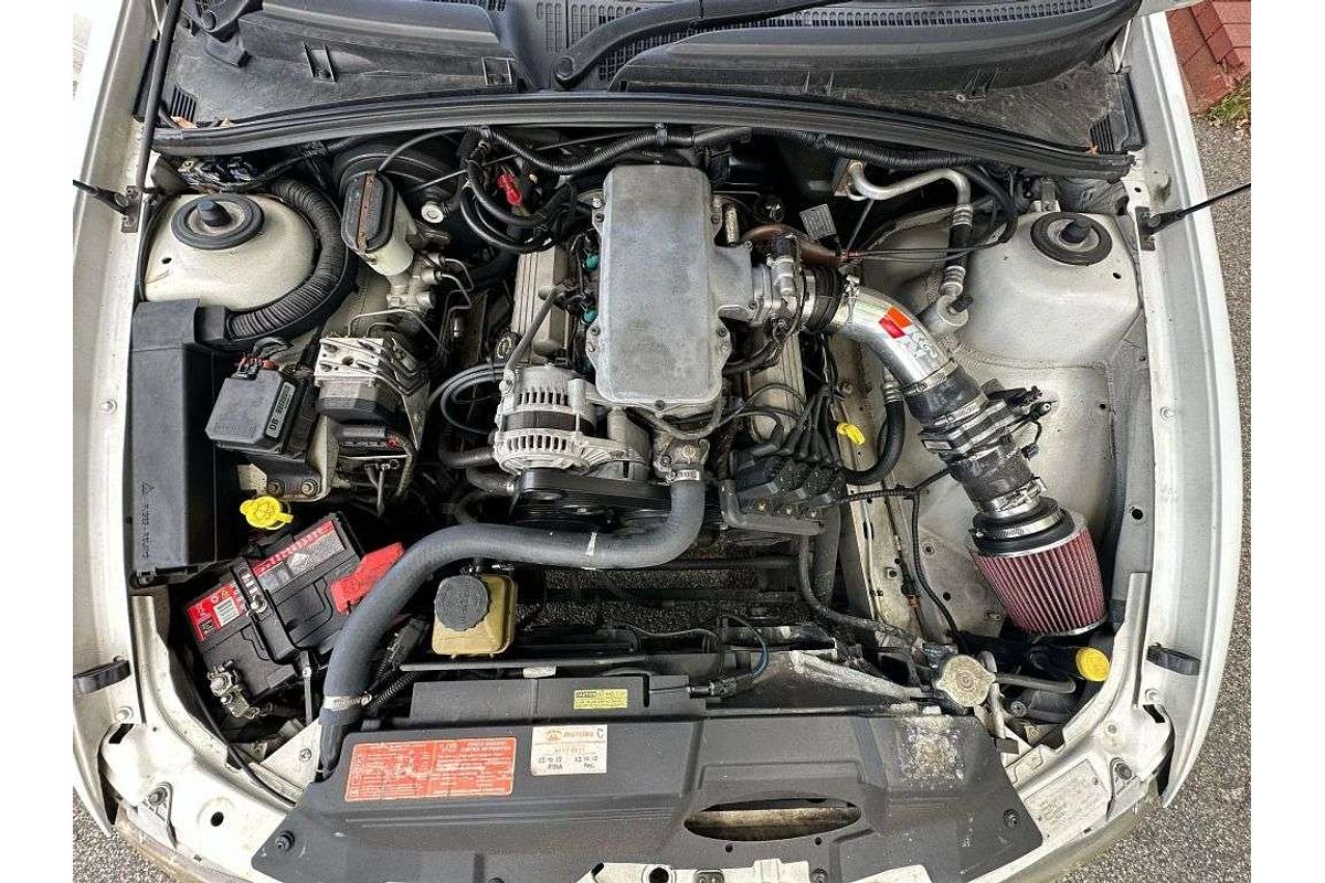 2001 Holden Calais  VX