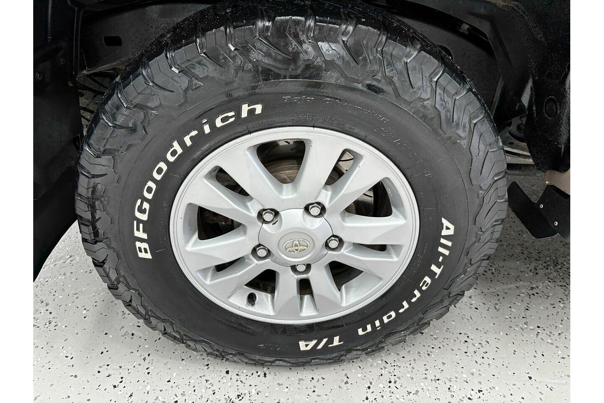 2009 Toyota Landcruiser GXL VDJ200R