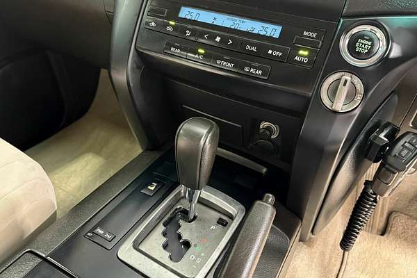 2009 Toyota Landcruiser GXL VDJ200R