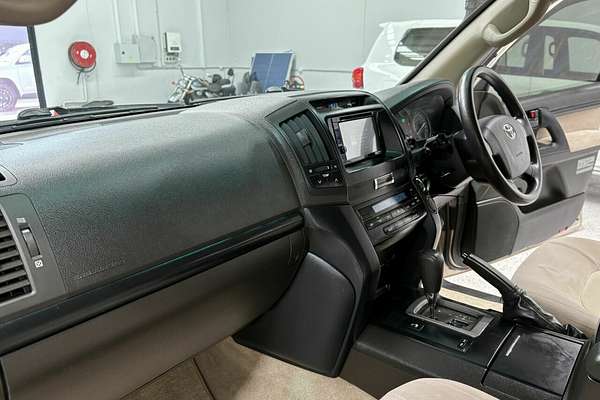 2009 Toyota Landcruiser GXL VDJ200R