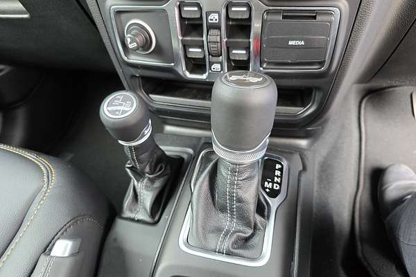 2024 Jeep Wrangler Unlimited Overland JL