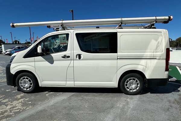 2021 Toyota Hiace