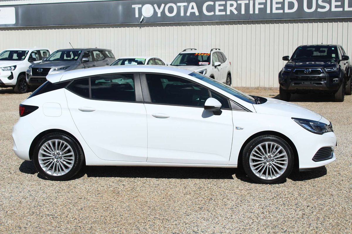 2016 Holden Astra R BK