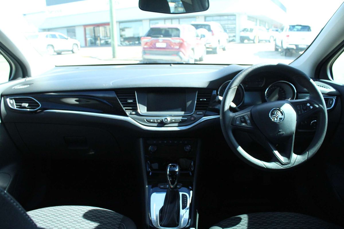 2016 Holden Astra R BK