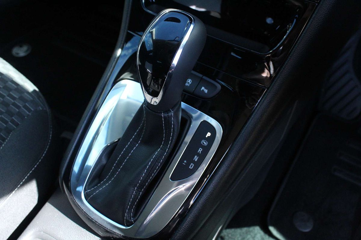 2016 Holden Astra R BK
