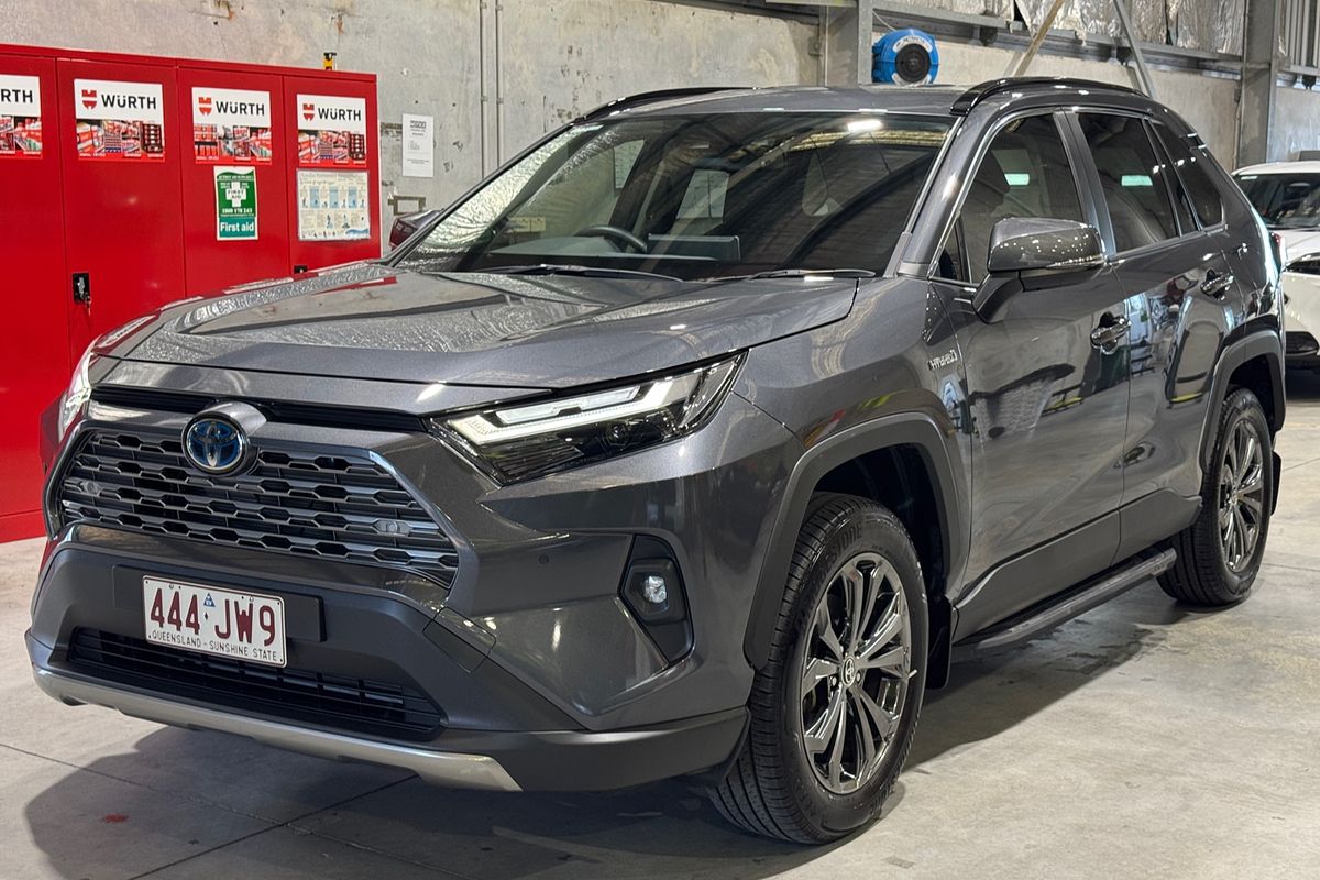 2024 Toyota RAV4 GXL AXAH52R