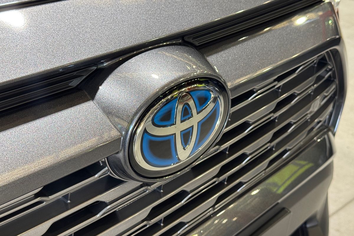 2024 Toyota RAV4 GXL AXAH52R