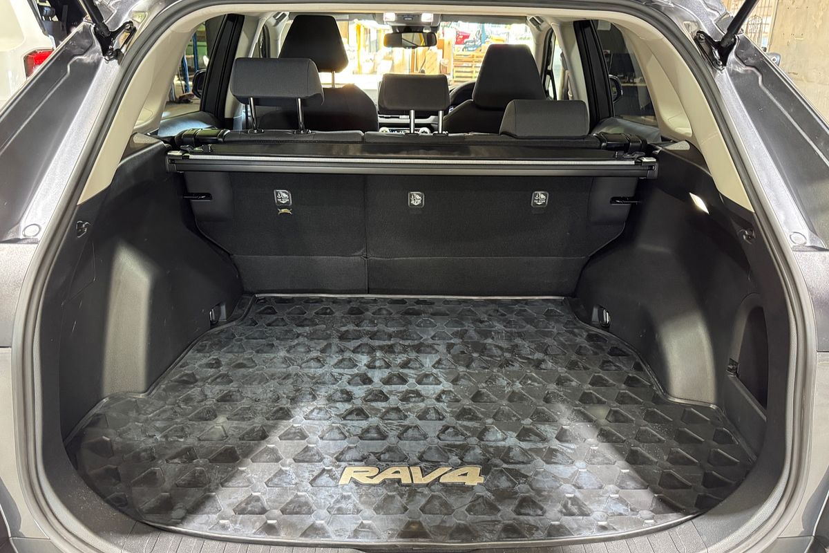 2024 Toyota RAV4 GXL AXAH52R