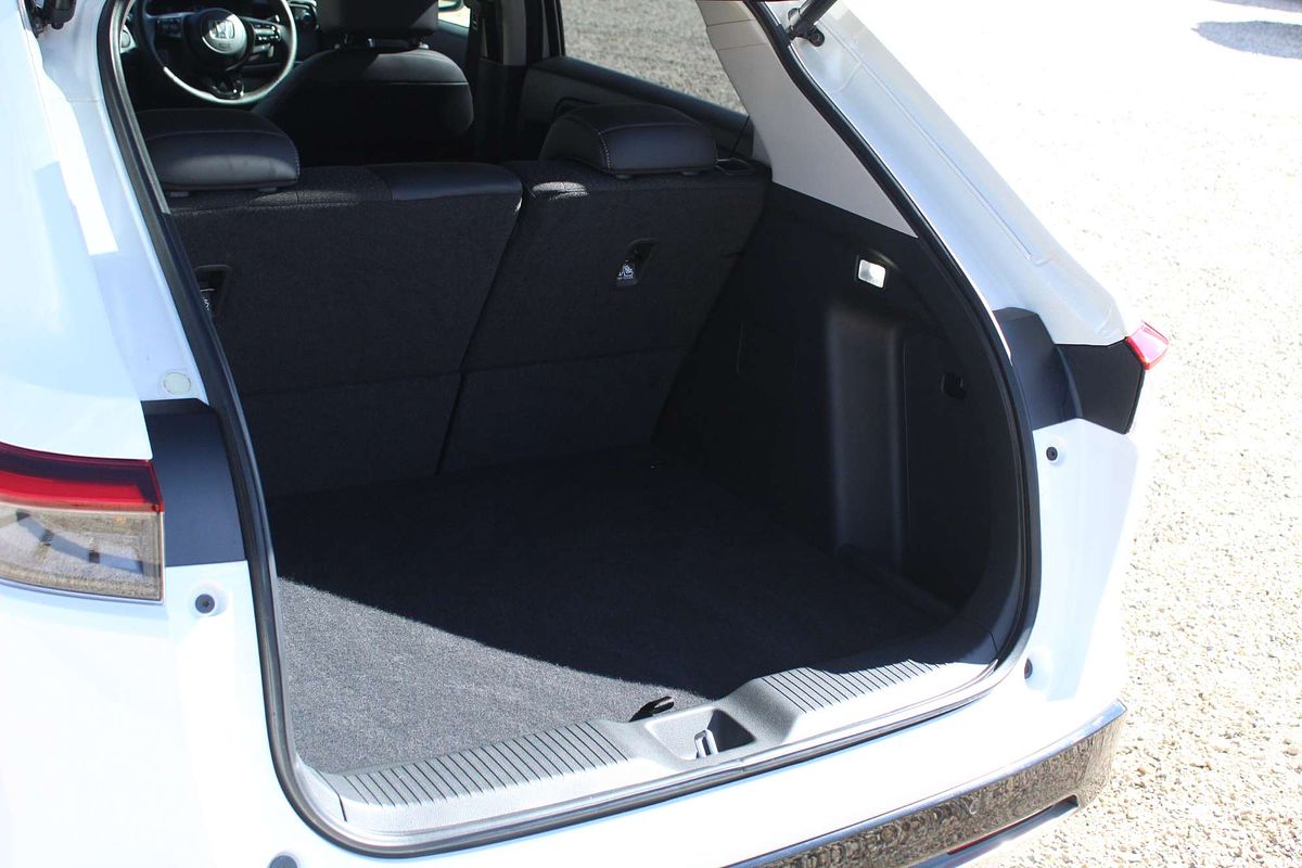 2023 Honda HR-V e:HEV L