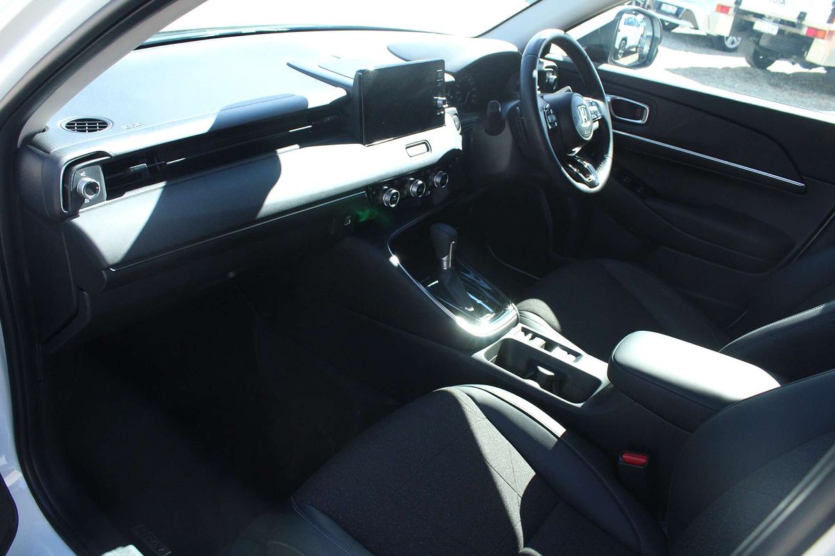 2023 Honda HR-V e:HEV L