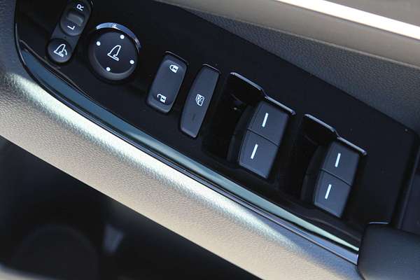 2023 Honda HR-V e:HEV L