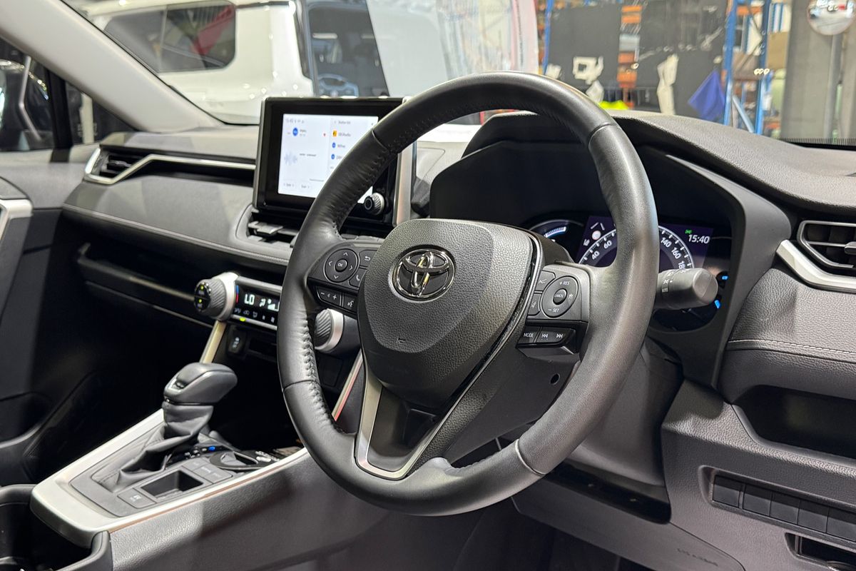 2024 Toyota RAV4 GXL AXAH52R