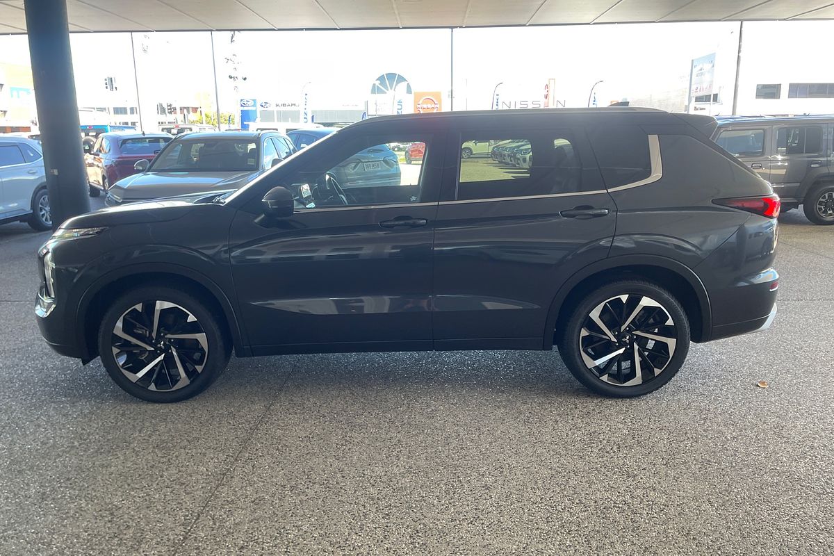 2024 Mitsubishi Outlander Exceed Tourer ZM