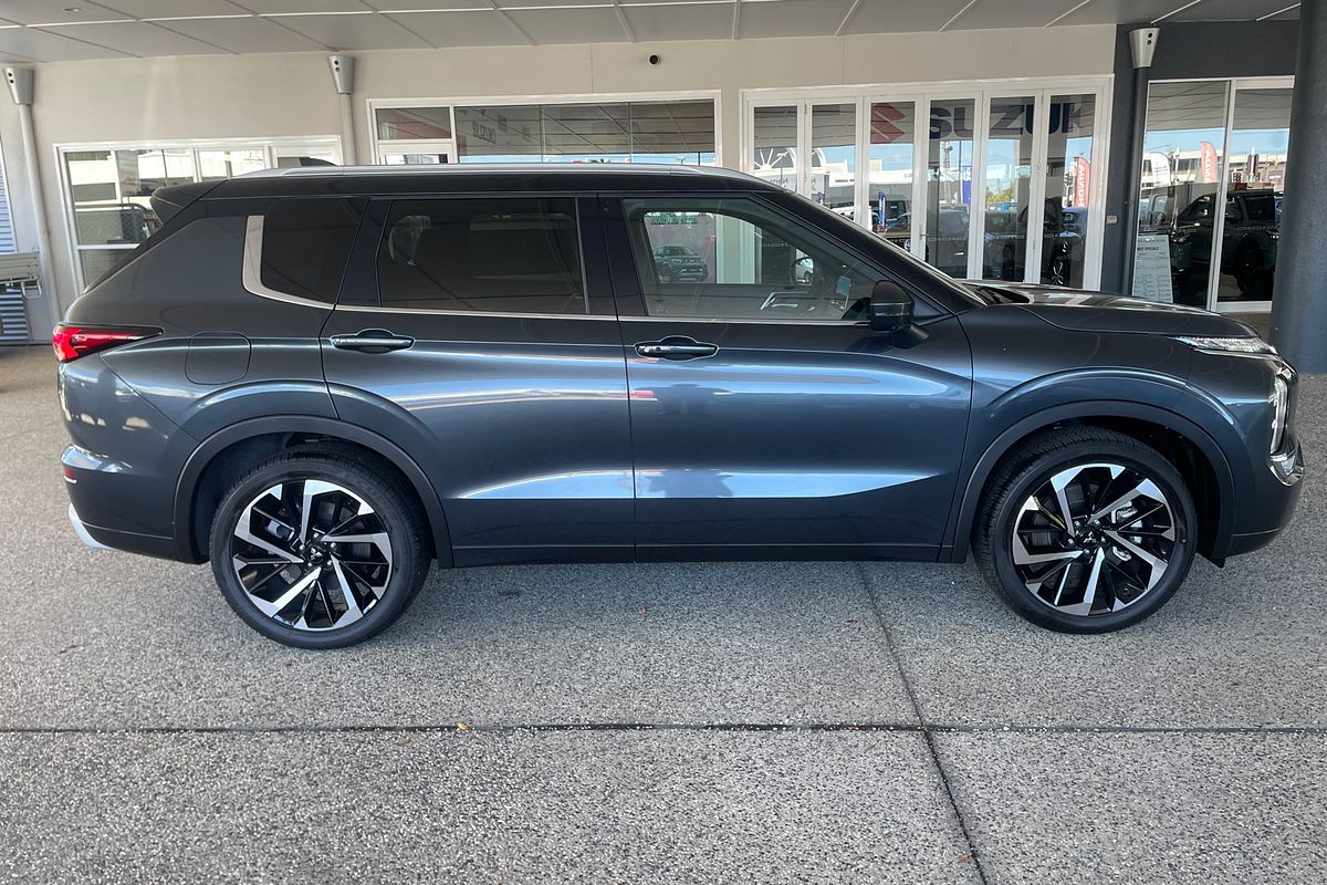 2024 Mitsubishi Outlander Exceed Tourer ZM
