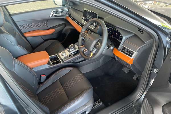 2024 Mitsubishi Outlander Exceed Tourer ZM