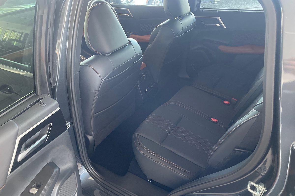 2024 Mitsubishi Outlander Exceed Tourer ZM