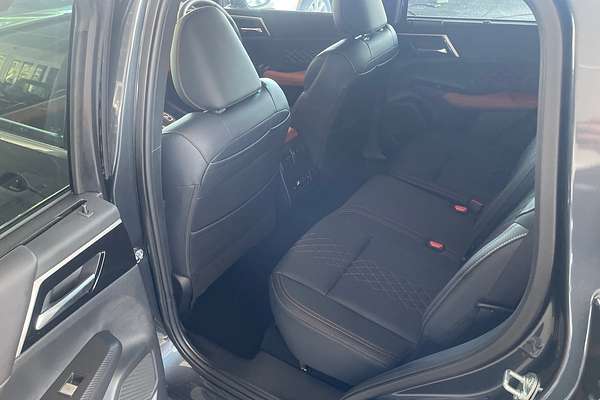 2024 Mitsubishi Outlander Exceed Tourer ZM