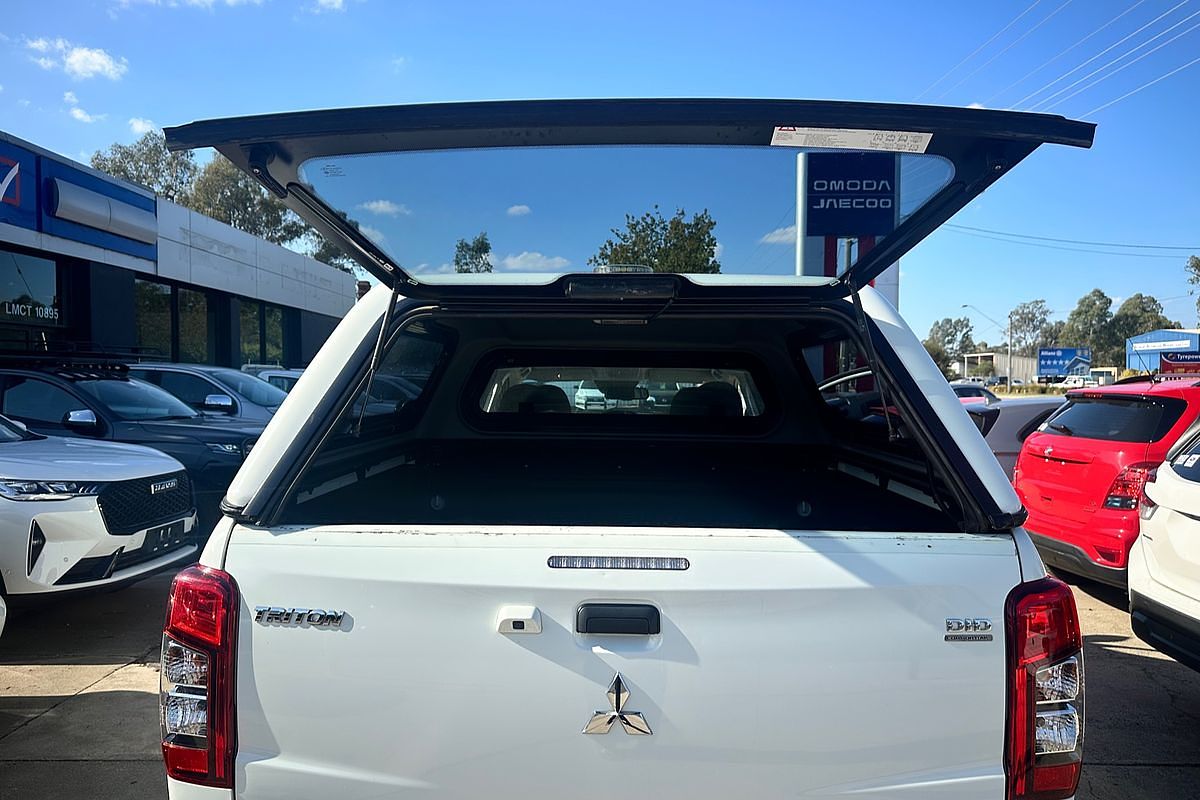 2021 Mitsubishi Triton GLS MR 4X4