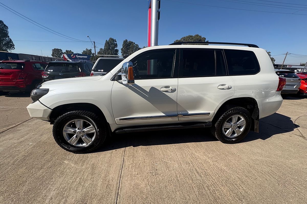 2012 Toyota Landcruiser Sahara VDJ200R