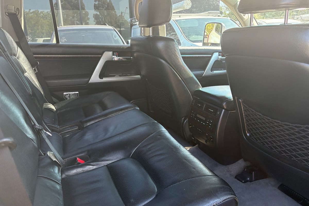 2012 Toyota Landcruiser Sahara VDJ200R