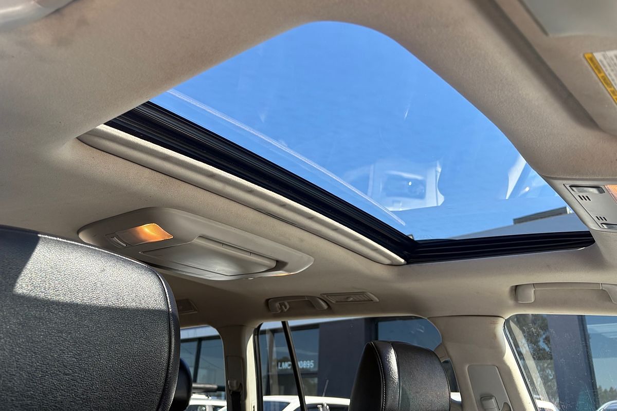 2012 Toyota Landcruiser Sahara VDJ200R
