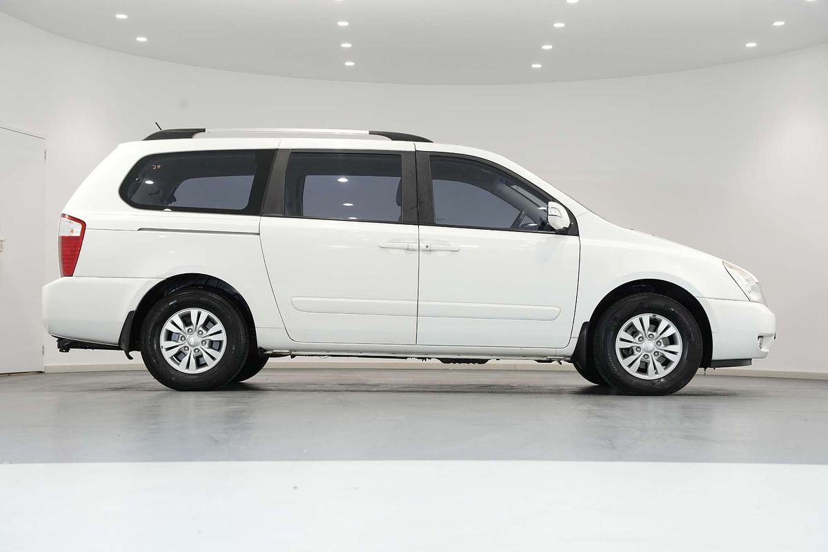 2012 Kia Grand Carnival Si VQ
