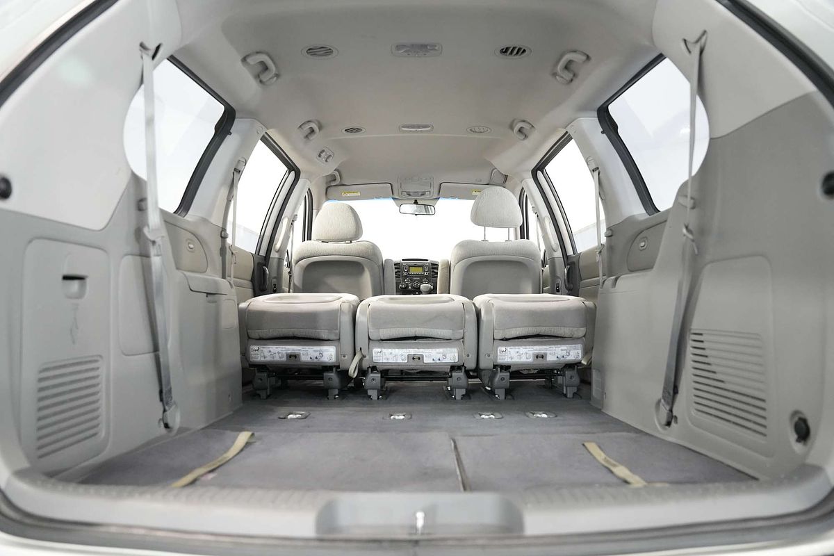 2012 Kia Grand Carnival Si VQ