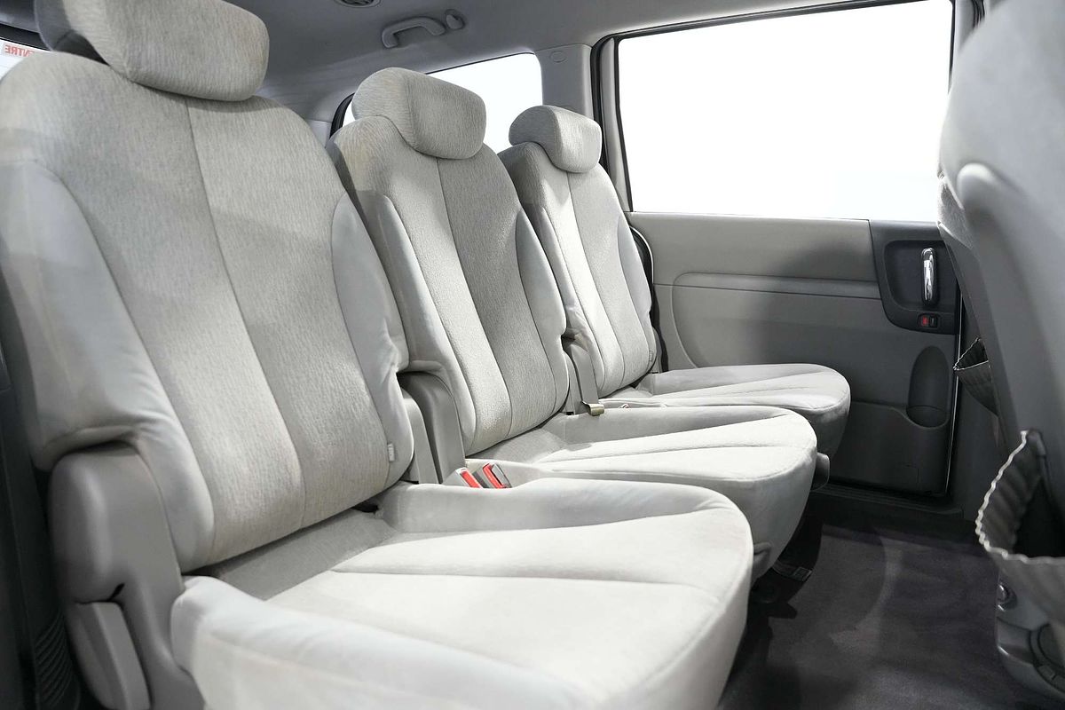2012 Kia Grand Carnival Si VQ