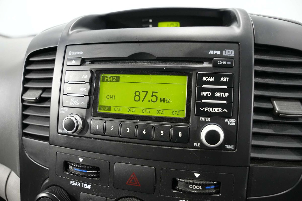 2012 Kia Grand Carnival Si VQ