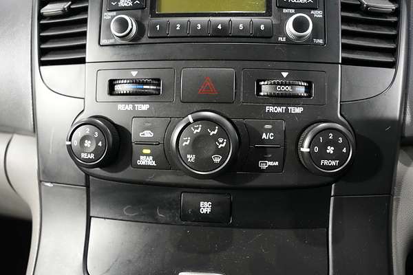 2012 Kia Grand Carnival Si VQ