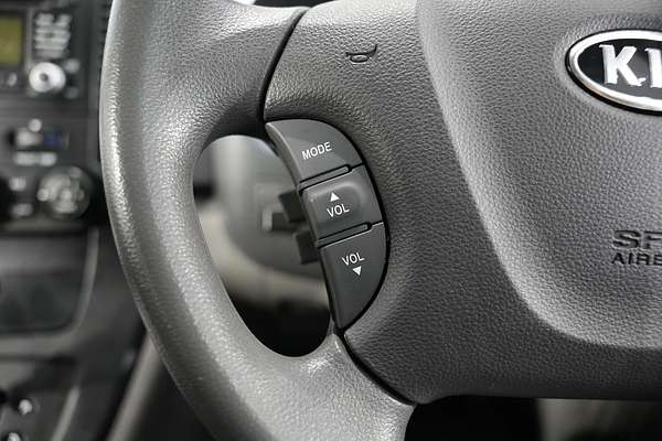 2012 Kia Grand Carnival Si VQ
