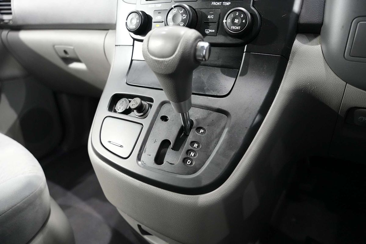 2012 Kia Grand Carnival Si VQ