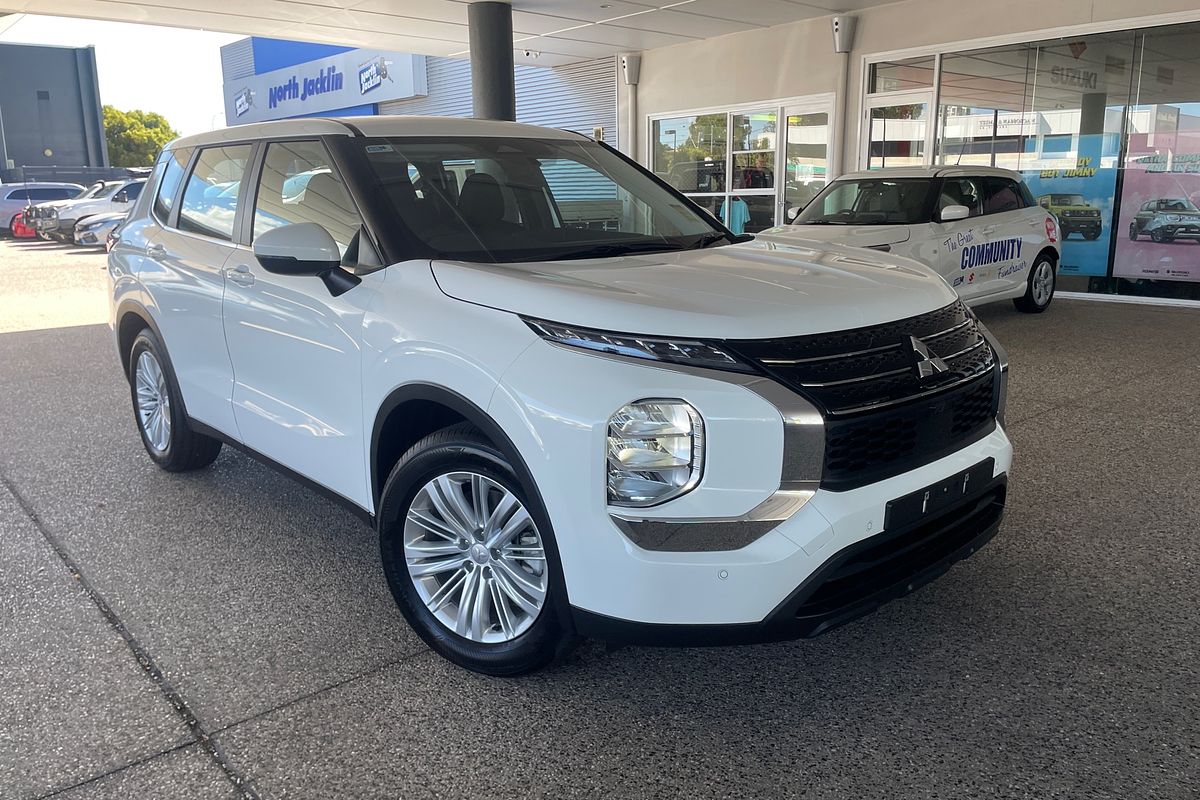 2024 Mitsubishi Outlander ES ZM