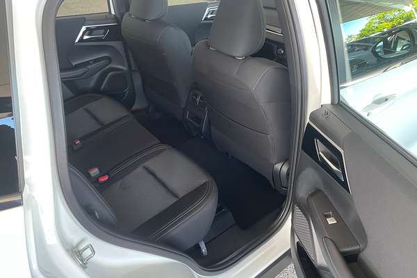 2024 Mitsubishi Outlander ES ZM