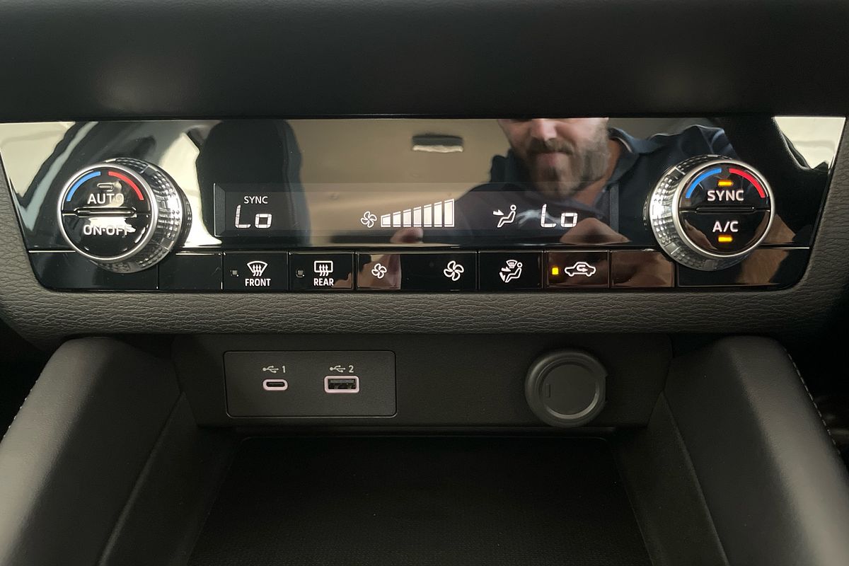 2024 Mitsubishi Outlander ES ZM
